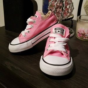 Little girl Converse